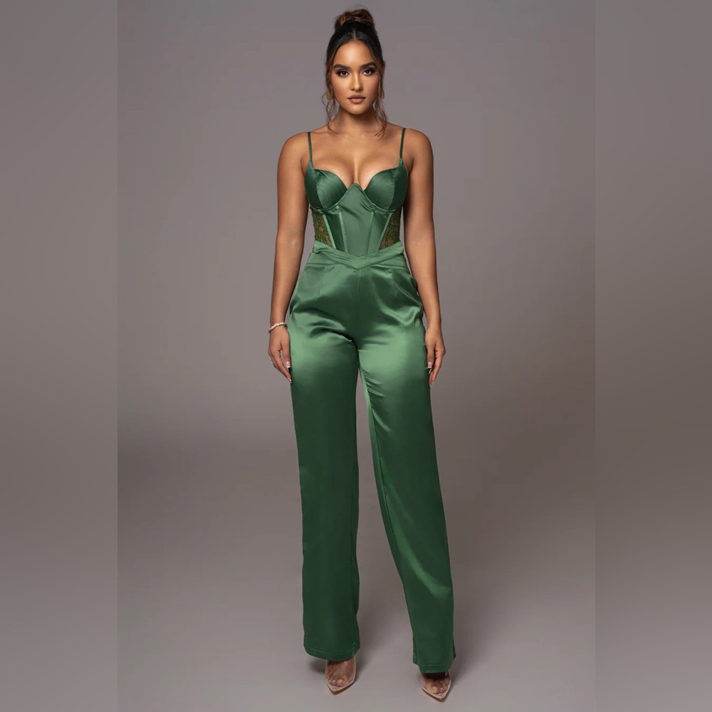 NWT JLUXLABEL | Incomparable Lace Bodysuit | Green | Matching Set